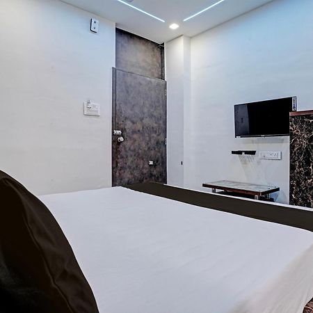 Hotel O White Palace Hotel Rajkot Eksteriør bilde