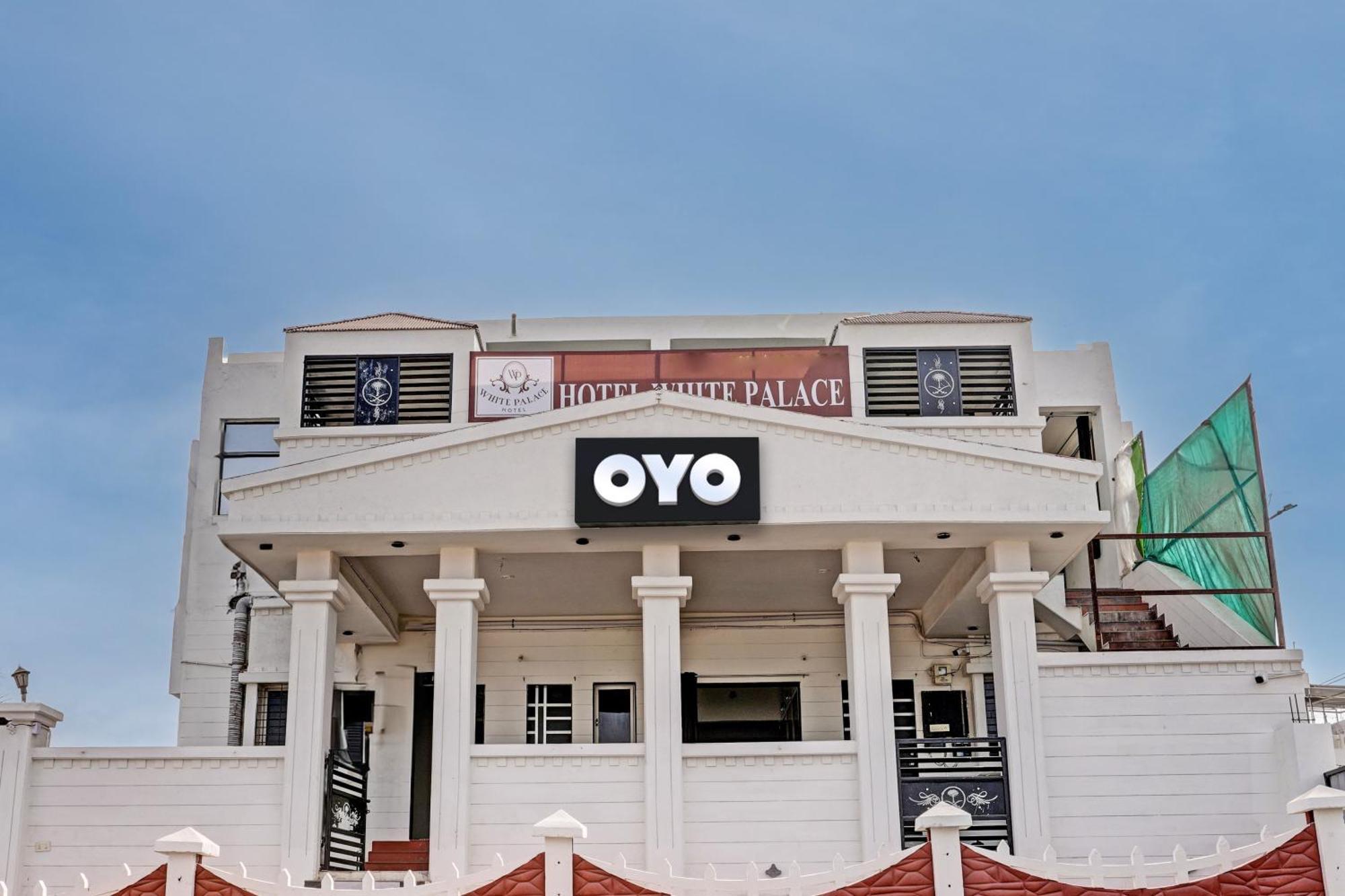 Hotel O White Palace Hotel Rajkot Eksteriør bilde