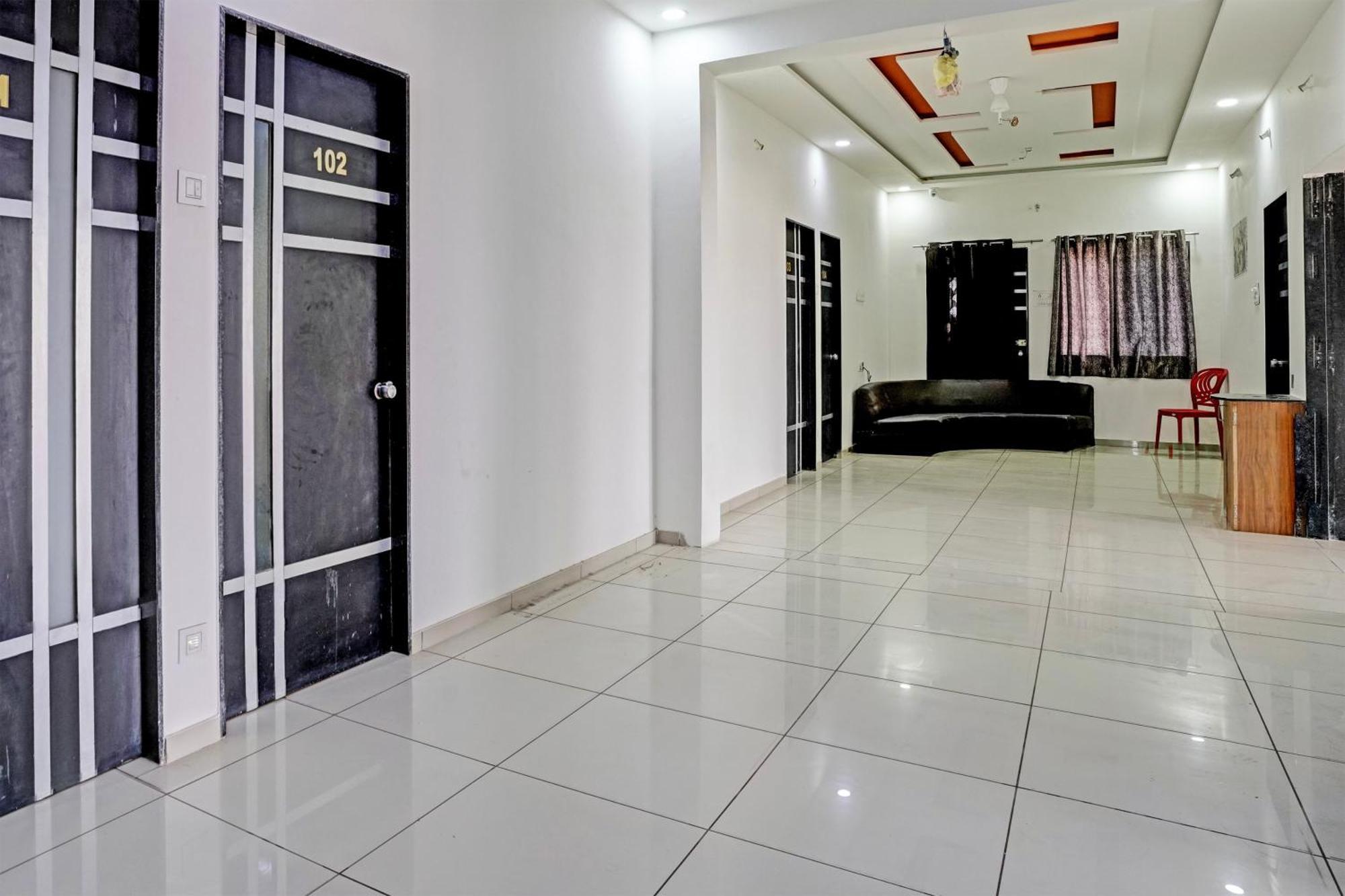 Hotel O White Palace Hotel Rajkot Eksteriør bilde